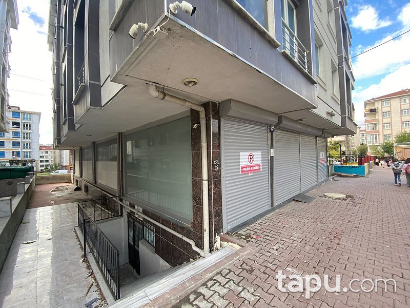 Esenyurt Akevler Mahallesi'nde 153 m2 Depolu Dükkan