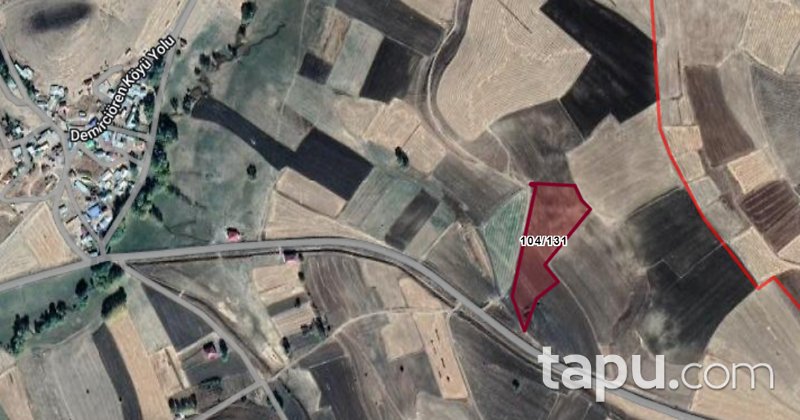 Kayseri Pınarbaşı Demirciören Mevkiinde 14 Dönüm Tarla