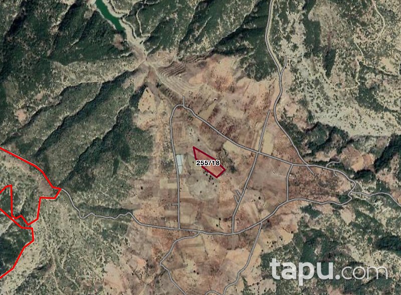 Isparta Yakaören Mahallesi'nde Hisseli 2 Adet Tarla (1631-1632)