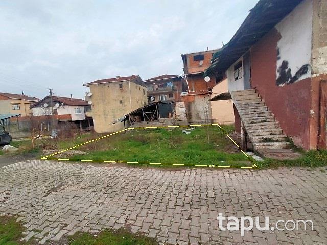 Kartepe Çepni Mahallesi'nde Hisseli 75 m2 Bahçe