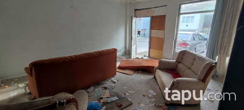 Derince Sırrıpaşa Mahallesi'nde 33 m2 İş Yeri