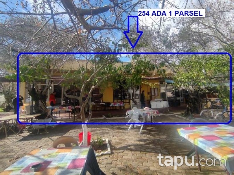 Edremit Şen Yapı Sitesi'nde 2+1 Daire ve Hisseli Ticari Yapı