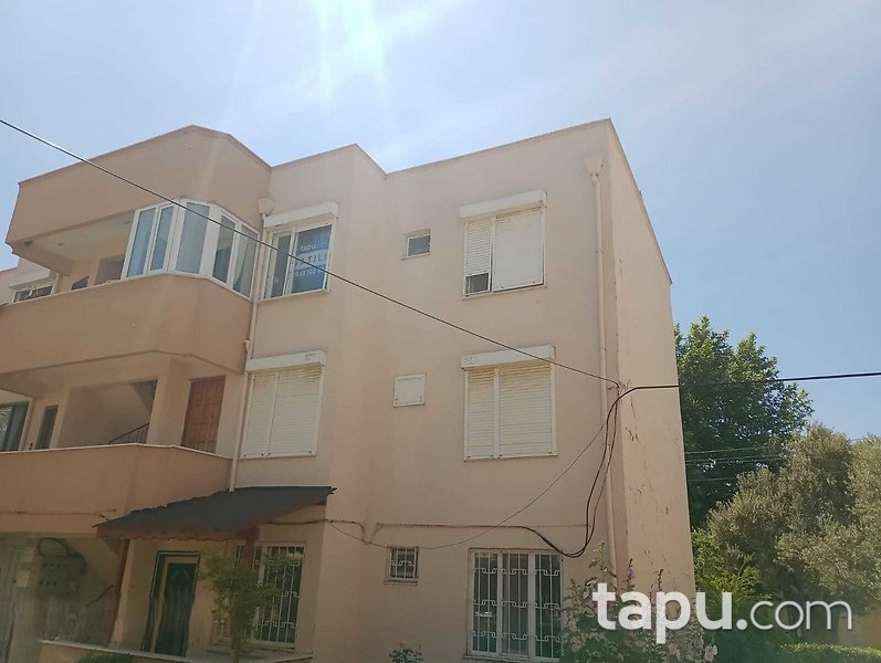 Edremit Şen Yapı Sitesi'nde 2+1 Daire ve Hisseli Ticari Yapı