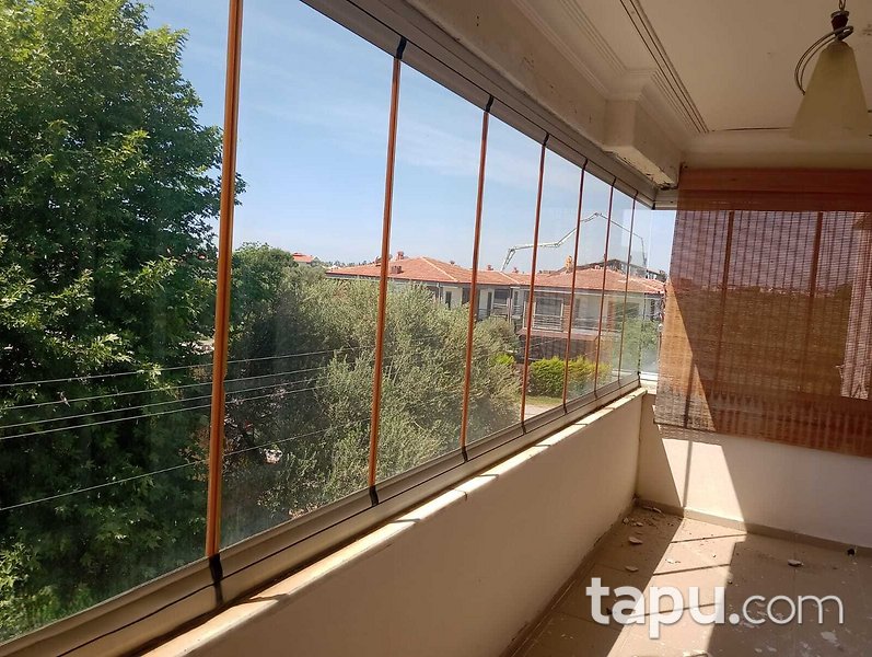Edremit Şen Yapı Sitesi'nde 2+1 Daire ve Hisseli Ticari Yapı