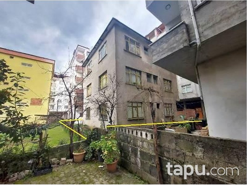 Rize Ardeşen Yavuz Selim Mahallesinde 262 m2 Bina