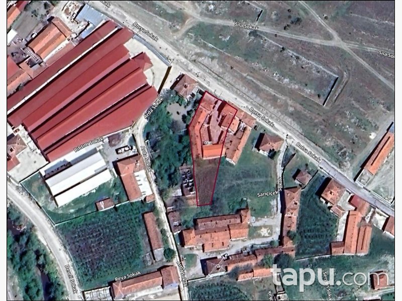 Tokat Turhal Borsa Mahallesi'nde Hisseli Kargir Ev Samalık Ve Arsası
