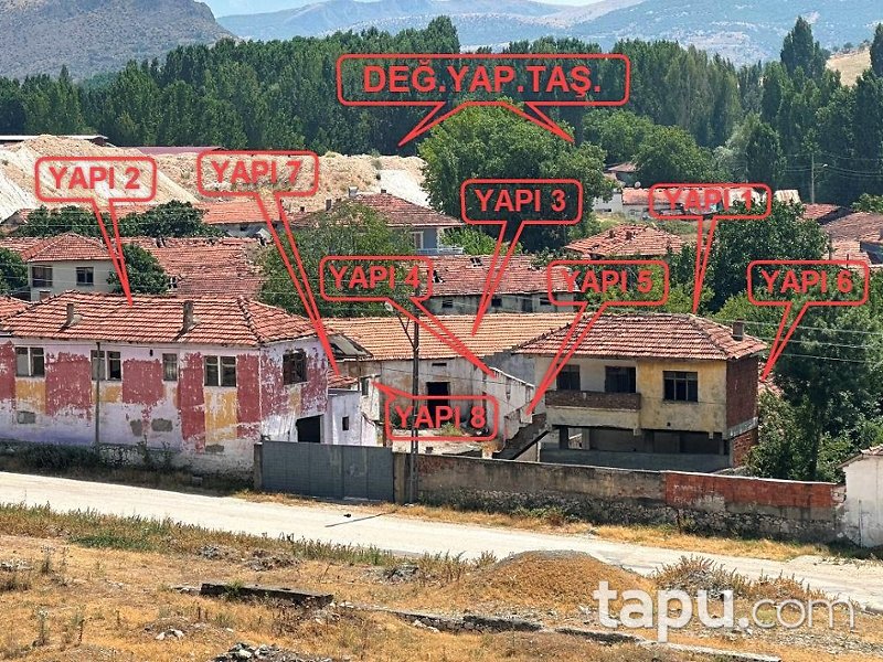 Tokat Turhal Borsa Mahallesi'nde Hisseli Kargir Ev Samalık Ve Arsası