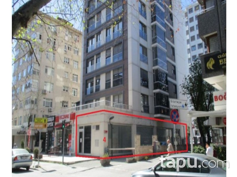 Kadıköy Göztepe'de Tabela Değeri Yüksek 193 m2 Dükkan