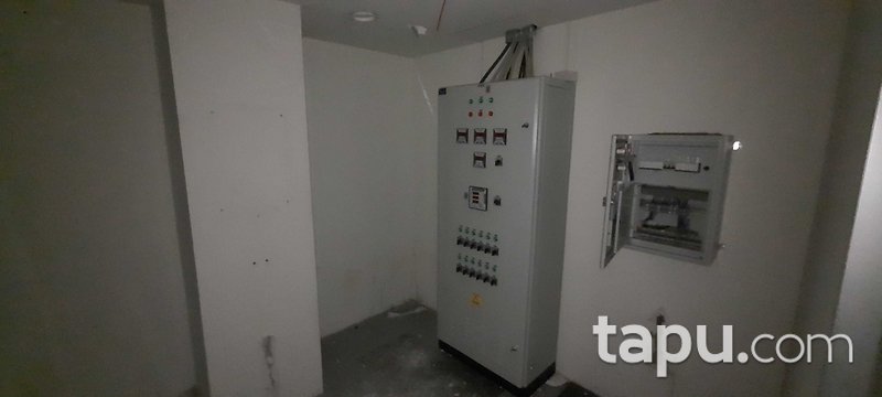 Kadıköy Göztepe'de Tabela Değeri Yüksek 193 m2 Dükkan