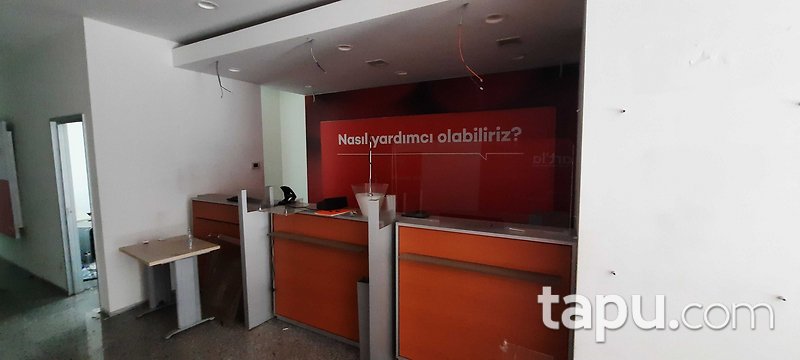 Kadıköy Göztepe'de Tabela Değeri Yüksek 193 m2 Dükkan