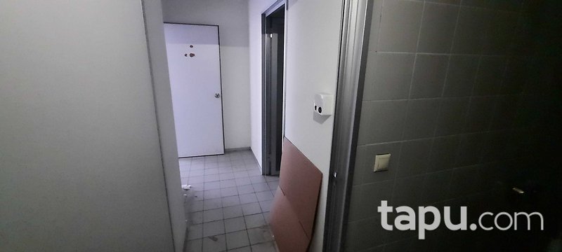 Kadıköy Göztepe'de Tabela Değeri Yüksek 193 m2 Dükkan