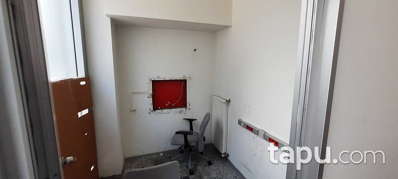 Kadıköy Göztepe'de Tabela Değeri Yüksek 193 m2 Dükkan