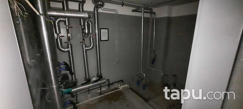 Kadıköy Göztepe'de Tabela Değeri Yüksek 193 m2 Dükkan