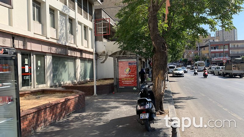 Şehitkamil Korutürk İşlek Cadde'de 580 m2 Ticari Bina