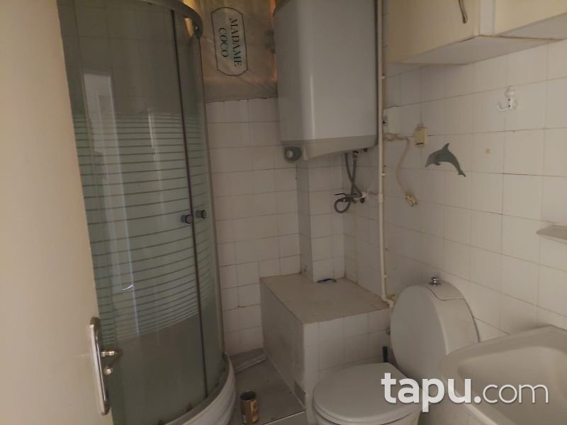 Kırkağaç Yenimahalle'de Merkezi Konumda 411 m2 Ticari Bina