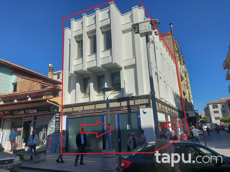 Kırkağaç Yenimahalle'de Merkezi Konumda 411 m2 Ticari Bina