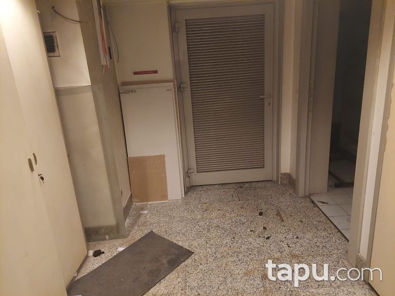 Kırkağaç Yenimahalle'de Merkezi Konumda 411 m2 Ticari Bina