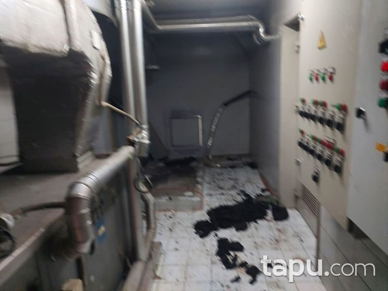 Kırkağaç Yenimahalle'de Merkezi Konumda 411 m2 Ticari Bina