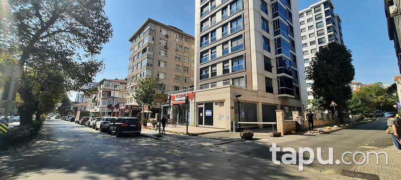 Kadıköy Göztepe'de Tabela Değeri Yüksek 193 m2 Dükkan