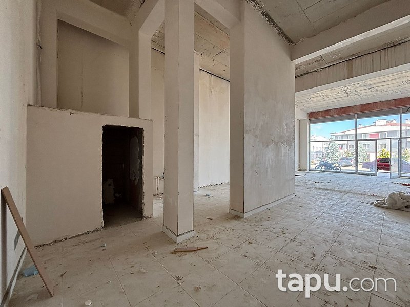 Bilecik Merkez Cemre Yaşam Sitesi'nde 180 m2 Dükkan (306529)