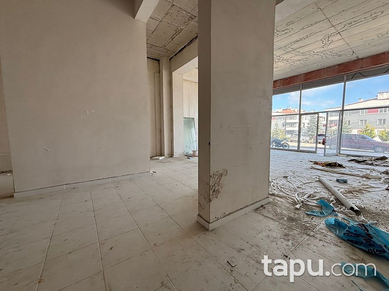 Bilecik Merkez Cemre Yaşam Sitesi'nde 180 m2 Dükkan (306529)