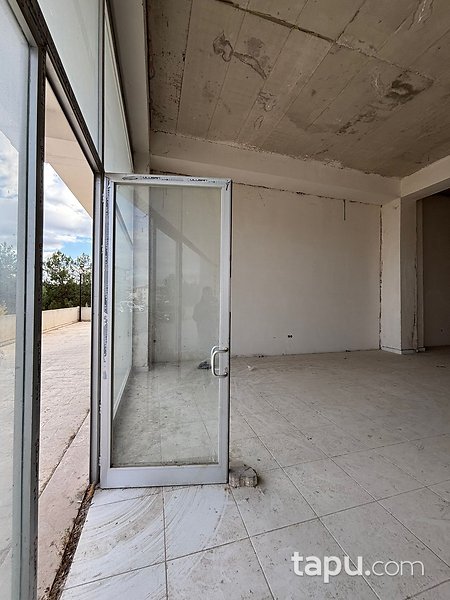 Bilecik Merkez Cemre Yaşam Sitesi'nde 180 m2 Dükkan (306530)