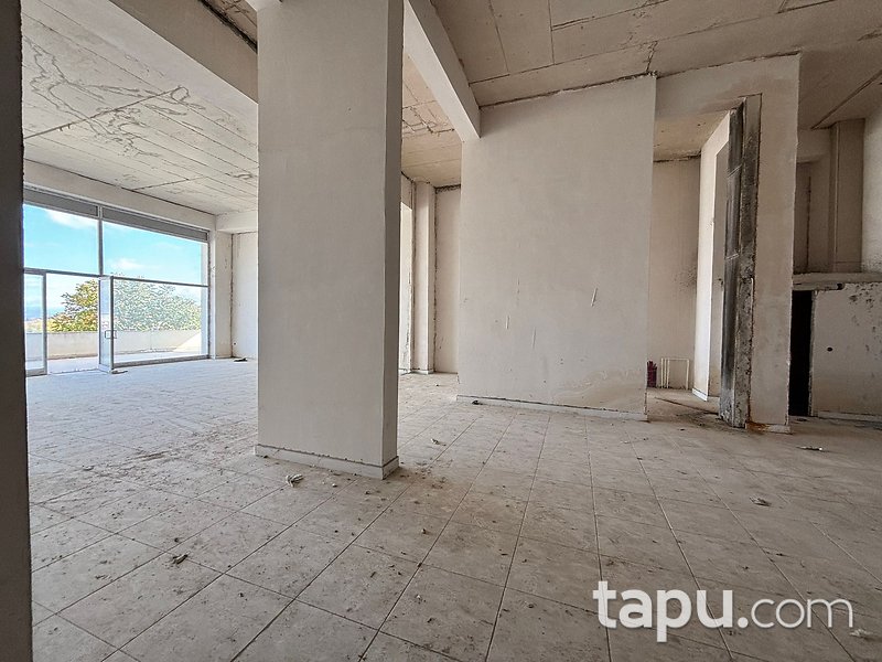 Bilecik Merkez Cemre Yaşam Sitesi'nde 180 m2 Dükkan (306530)