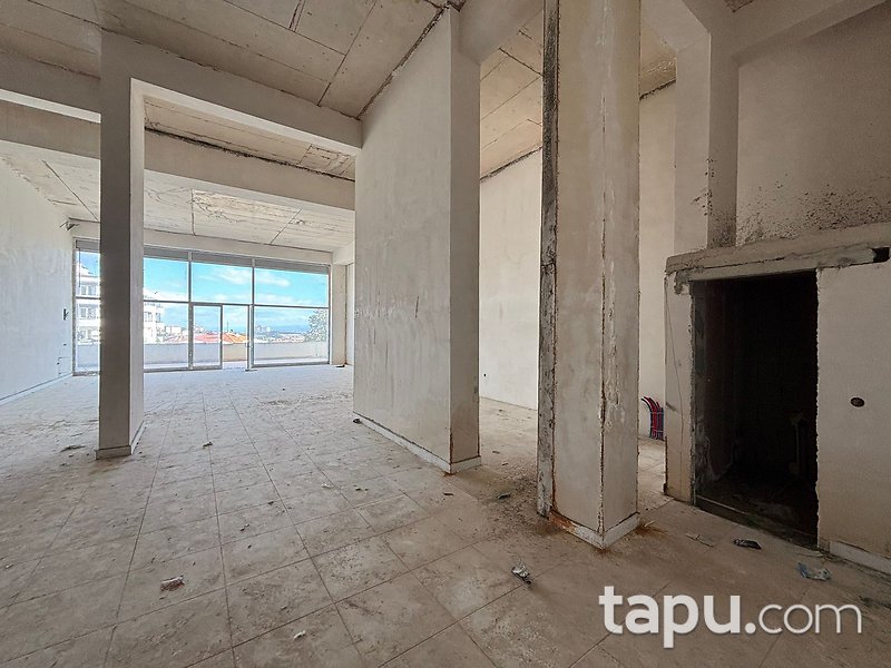 Bilecik Merkez Cemre Yaşam Sitesi'nde 180 m2 Dükkan (306530)