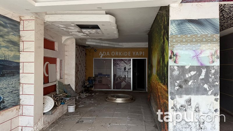Adapazarı Adnan Menderes Caddesi'nde 2 Adet Dükkan
