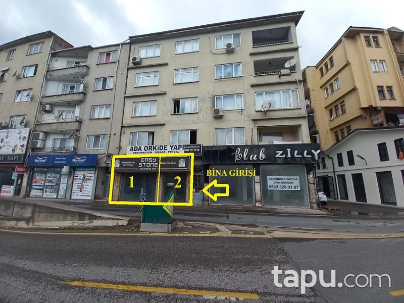 Adapazarı Adnan Menderes Caddesi'nde 2 Adet Dükkan