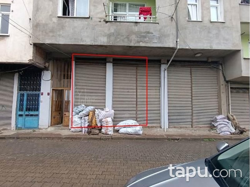 Trabzon Araklı Merkez'de 83 m2 Dükkan