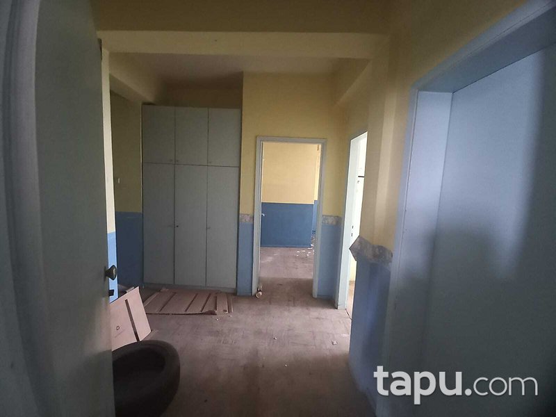 Babaeski Çarşı İçinde Küçük Cami Yanında 689 m2 2 Katlı Bina