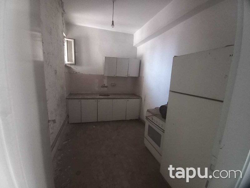 Babaeski Çarşı İçinde Küçük Cami Yanında 689 m2 2 Katlı Bina