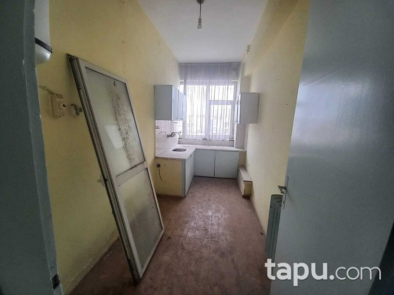 Babaeski Çarşı İçinde Küçük Cami Yanında 689 m2 2 Katlı Bina