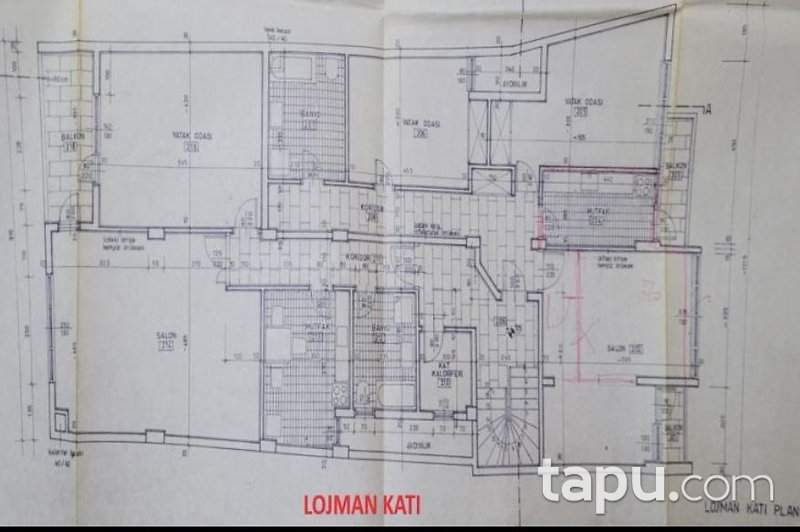 Babaeski Çarşı İçinde Küçük Cami Yanında 689 m2 2 Katlı Bina