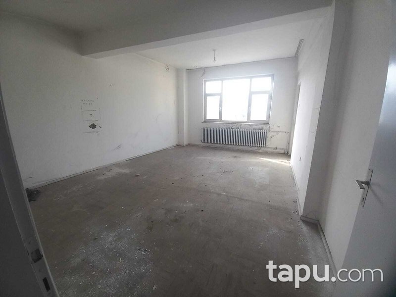 Babaeski Çarşı İçinde Küçük Cami Yanında 689 m2 2 Katlı Bina
