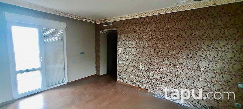 Büyükçekmece Alkent2000 Mahallesi'nde Havuzlu 6+1 Villa