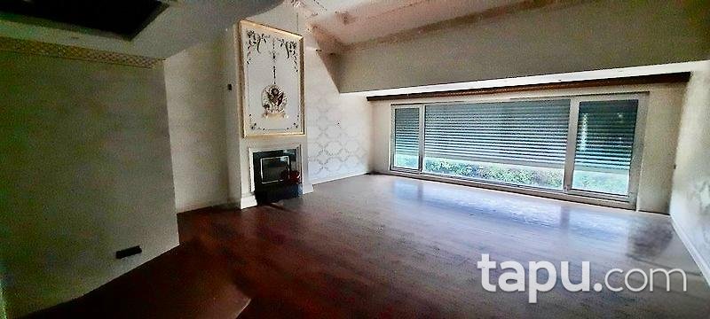 Büyükçekmece Alkent2000 Mahallesi'nde Havuzlu 6+1 Villa