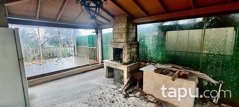 Büyükçekmece Alkent2000 Mahallesi'nde Havuzlu 6+1 Villa