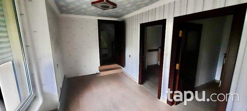 Büyükçekmece Alkent2000 Mahallesi'nde Havuzlu 6+1 Villa