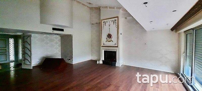 Büyükçekmece Alkent2000 Mahallesi'nde Havuzlu 6+1 Villa