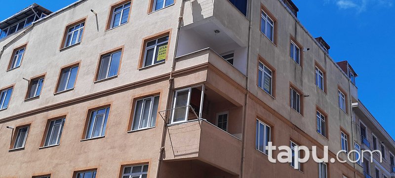 Pendik Güzelyalı'de Hisseli 4 Katlı Bina