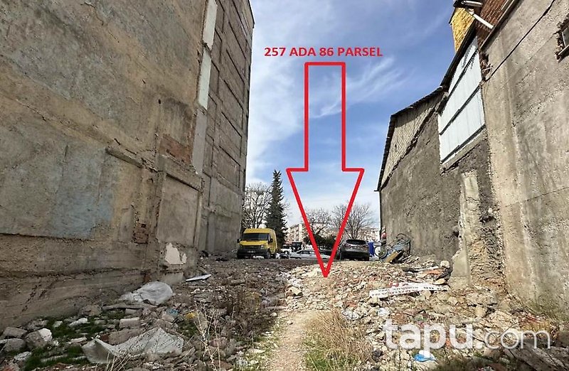 Elazığ Merkez Çarşı Mahallesi'nde 18500/27000 Arsa Payı