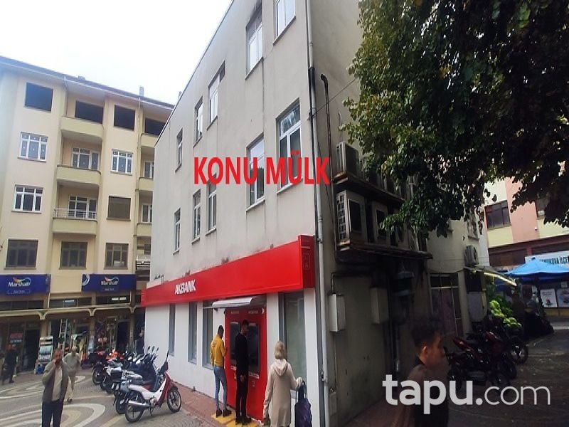 Sakarya Pamukova Konak Caddesi'nde 521 m2 İş Yeri