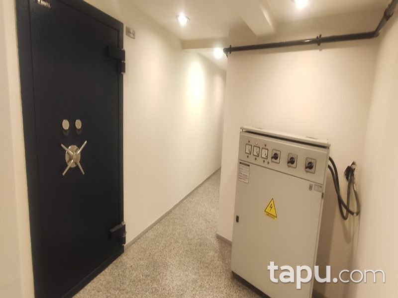 Sakarya Pamukova Konak Caddesi'nde 521 m2 İş Yeri