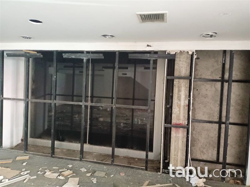İzmir Torbalı İsmetpaşa Caddesi'nde 363 m2 İş Yeri
