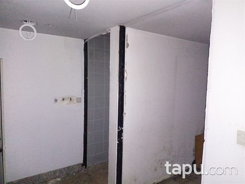 İzmir Torbalı İsmetpaşa Caddesi'nde 363 m2 İş Yeri