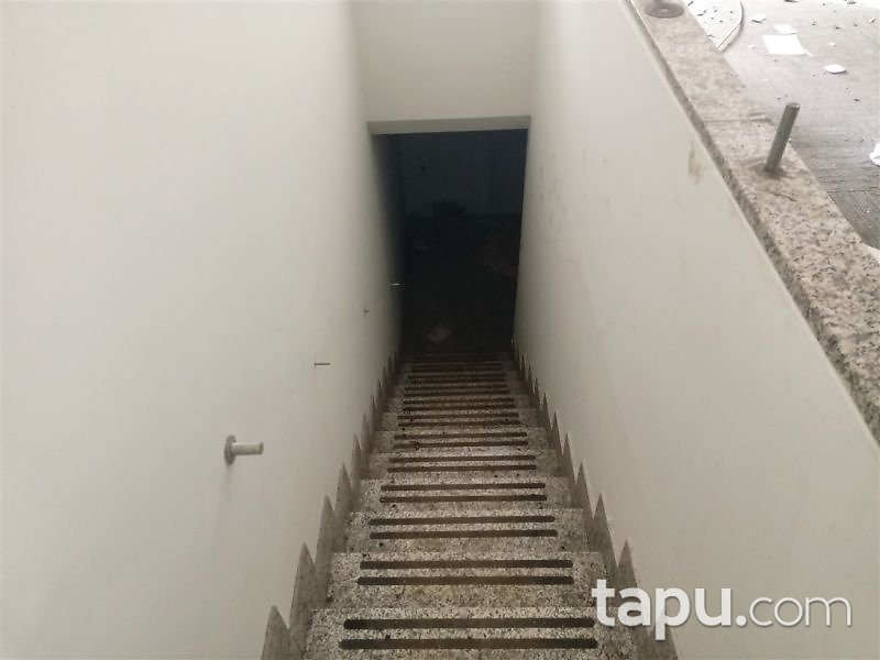İzmir Torbalı İsmetpaşa Caddesi'nde 363 m2 İş Yeri