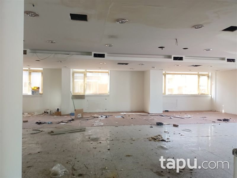 İzmir Torbalı İsmetpaşa Caddesi'nde 363 m2 İş Yeri