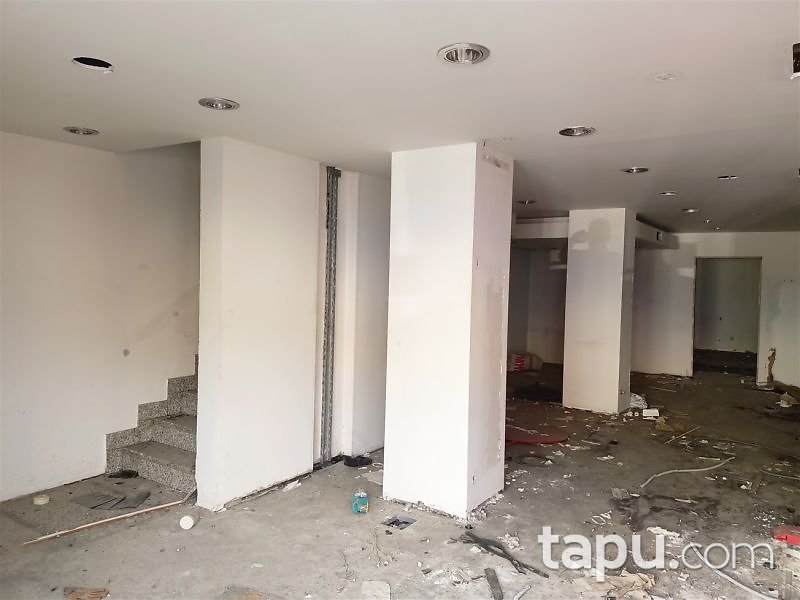 İzmir Torbalı İsmetpaşa Caddesi'nde 363 m2 İş Yeri